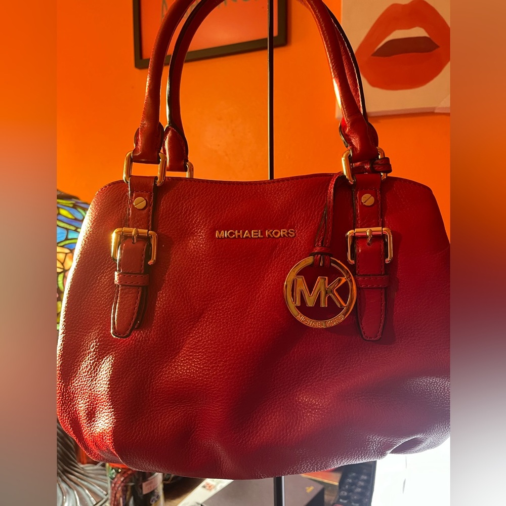 Michael Kors  "Bedford"  EW Satchel   Red Pebbled Leather  EUC  $428.00‏
